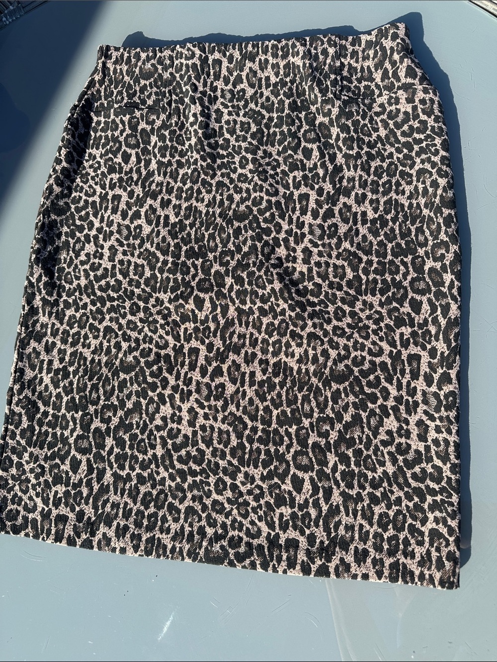 Foil size 8 pull on leopard print skirt EUC